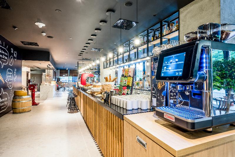 هتل Park Inn By Radisson Danube Bratislava