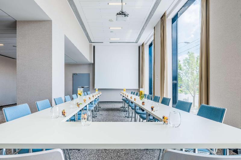 هتل Park Inn By Radisson Danube Bratislava