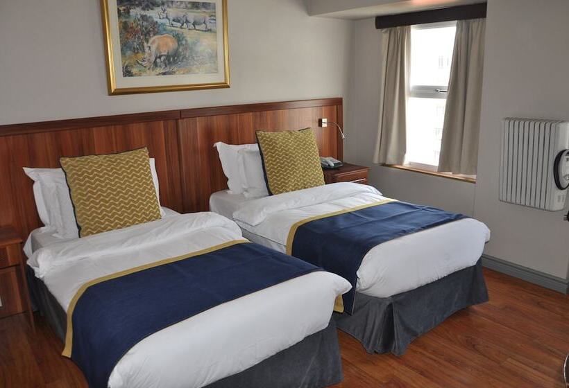 Отель Parliament