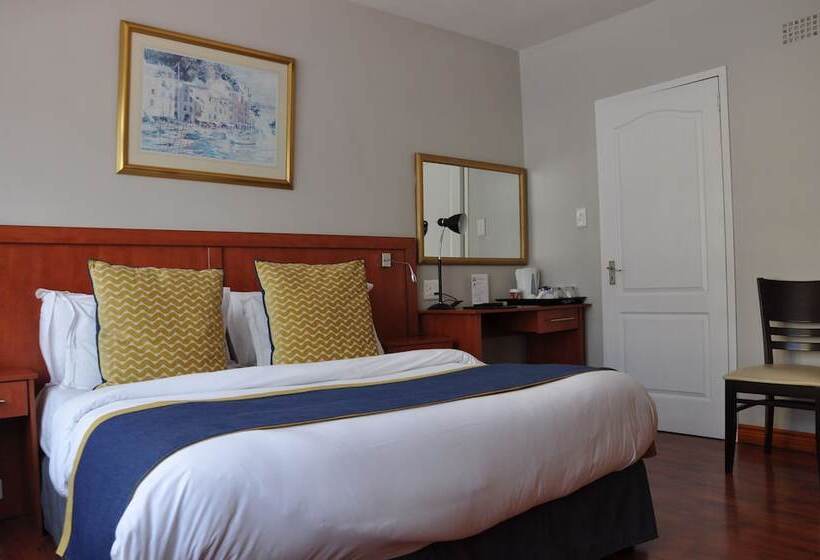 Отель Parliament