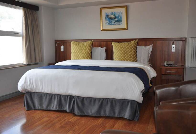 Отель Parliament