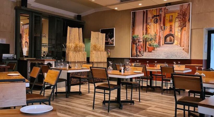 Отель Parliament