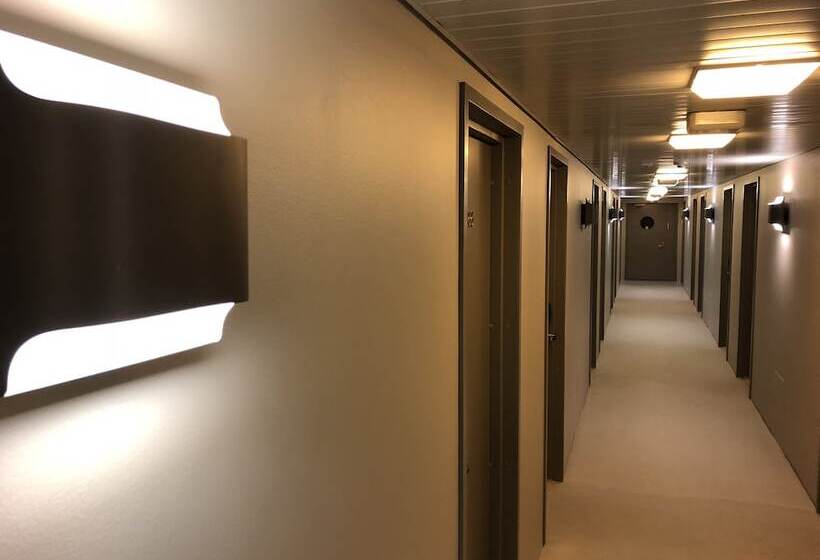 فندق Pilot Airport