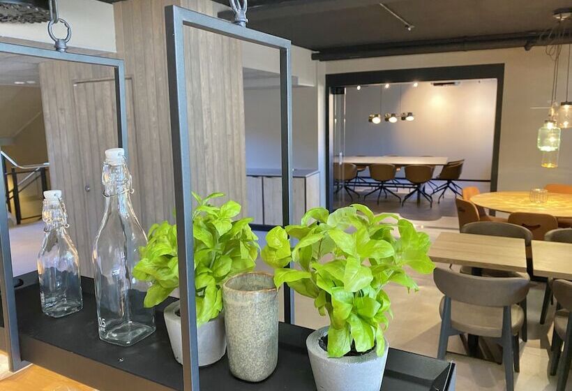 فندق Pilot Airport