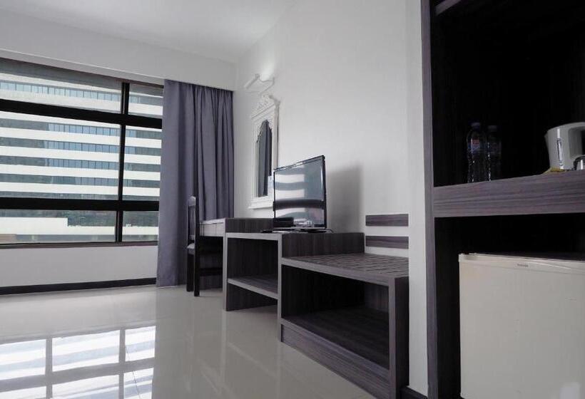 هتل Pinnacle Lumpinee Park