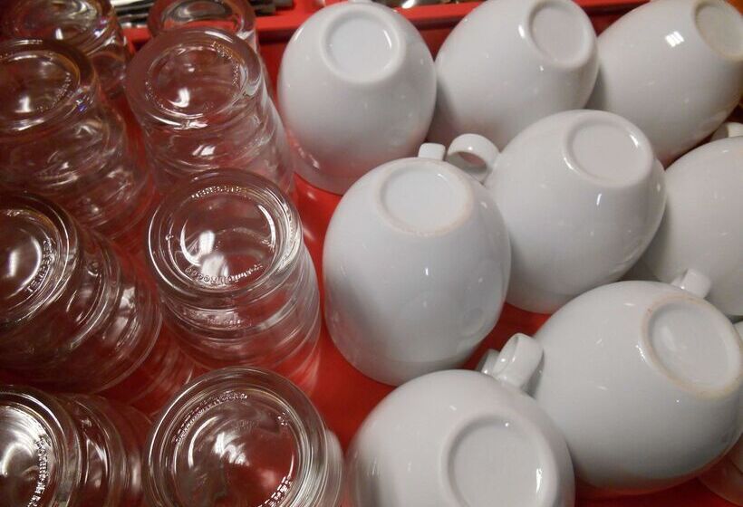 Отель Première Classe Montluçon Saint Victor