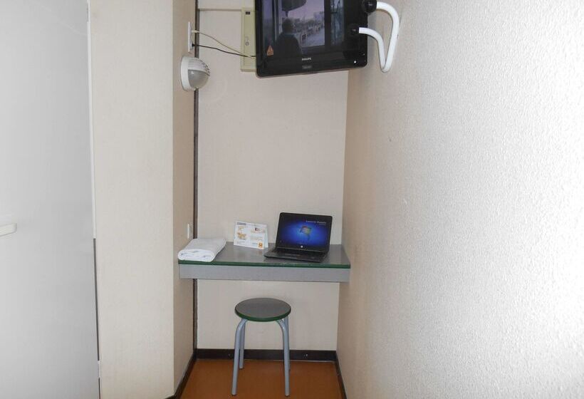 Отель Première Classe Montluçon Saint Victor