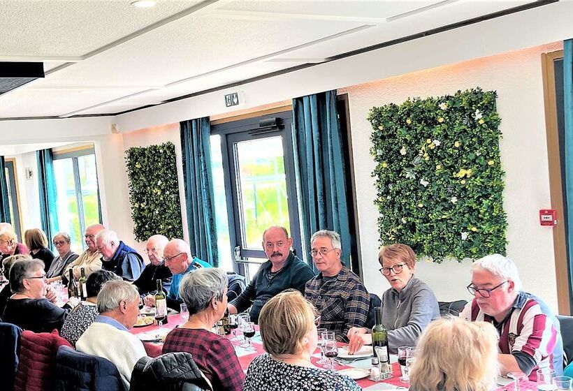 בית מלון כפרי Restaurant Kyriad de Péronne