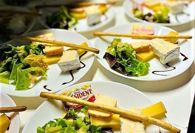 בית מלון כפרי Restaurant Kyriad de Péronne