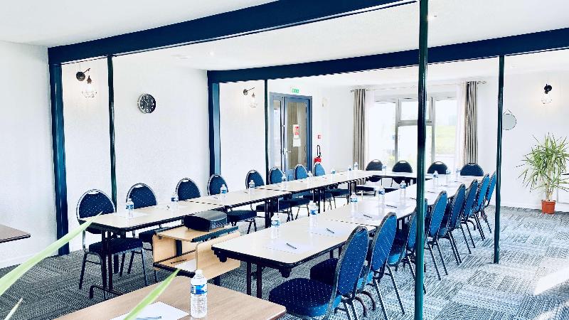 בית מלון כפרי Restaurant Kyriad de Péronne