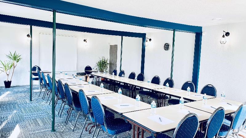 בית מלון כפרי Restaurant Kyriad de Péronne