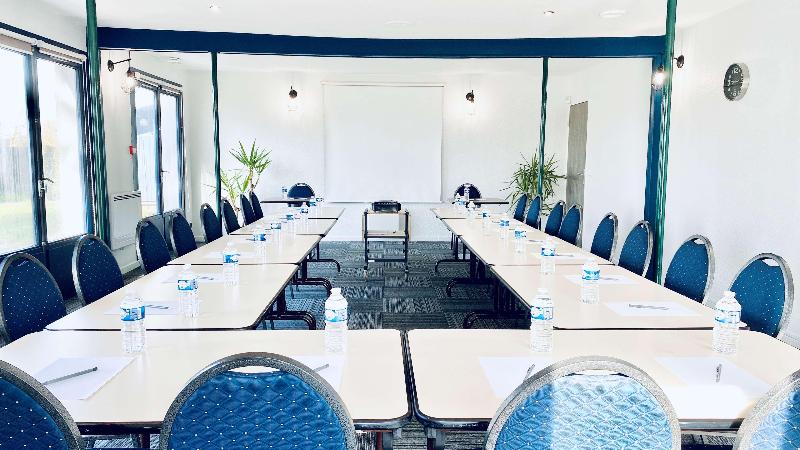 בית מלון כפרי Restaurant Kyriad de Péronne