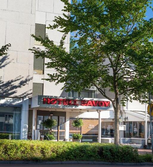 בית מלון כפרי Savoy