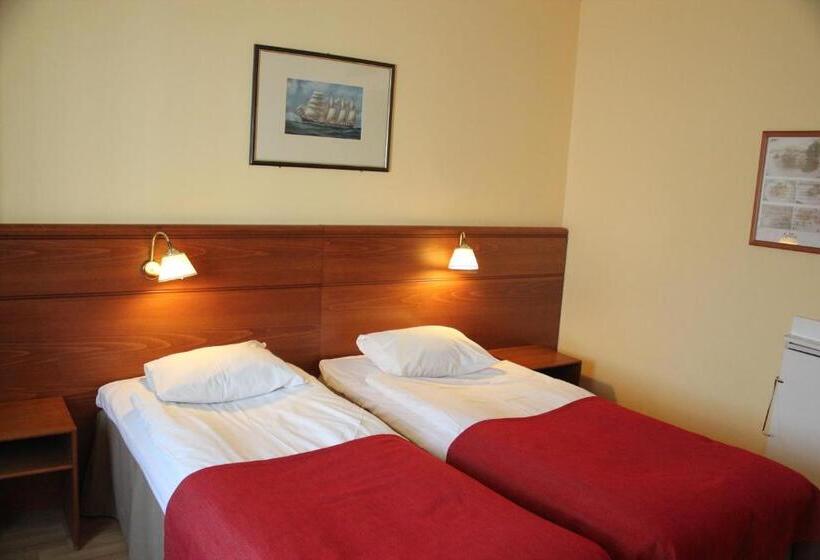 בית מלון כפרי Savoy