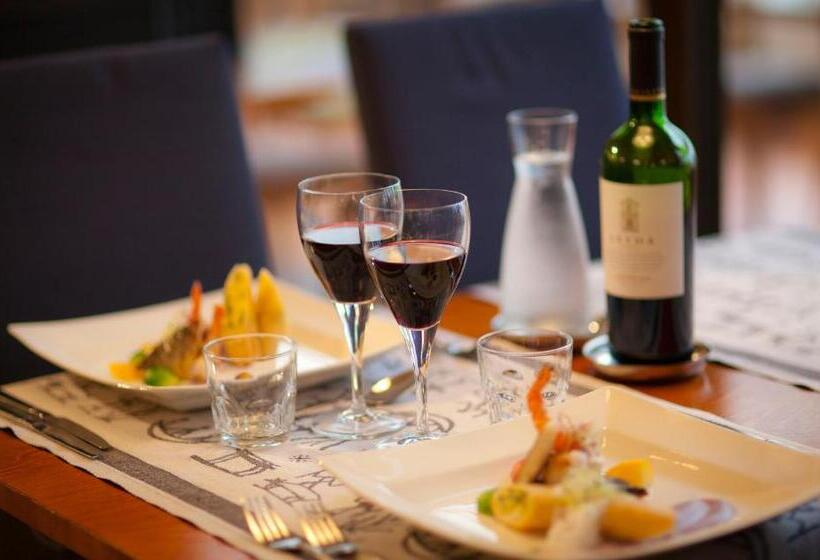 בית מלון כפרי Savoy