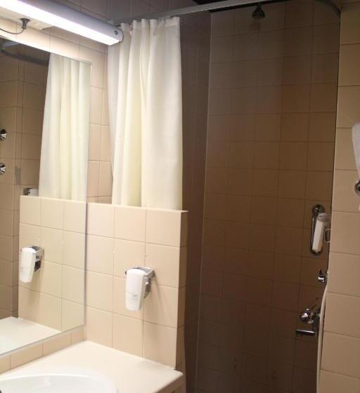 בית מלון כפרי Savoy