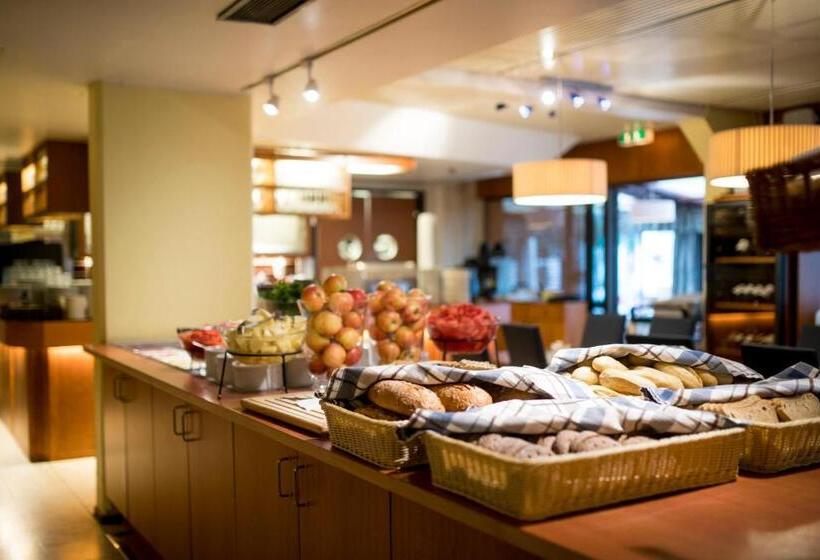 בית מלון כפרי Savoy