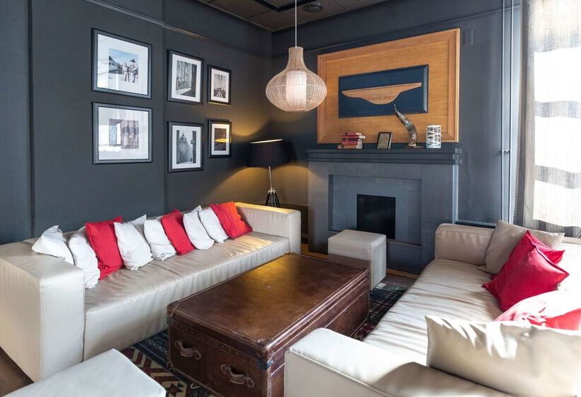 فندق Scandic Helsinki Aviacongress