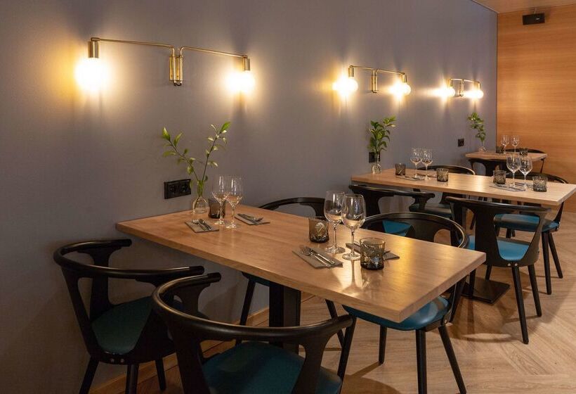 فندق Scandic Helsinki Aviacongress