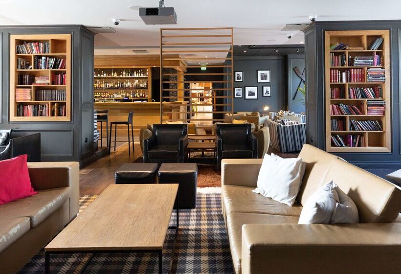 فندق Scandic Helsinki Aviacongress