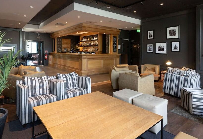 فندق Scandic Helsinki Aviacongress