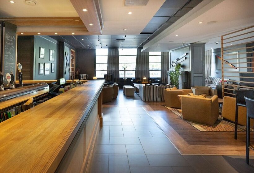 فندق Scandic Helsinki Aviacongress