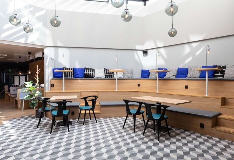 فندق Scandic Helsinki Aviacongress