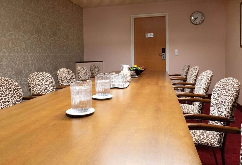 בית מלון כפרי Scandic Eden Nokia