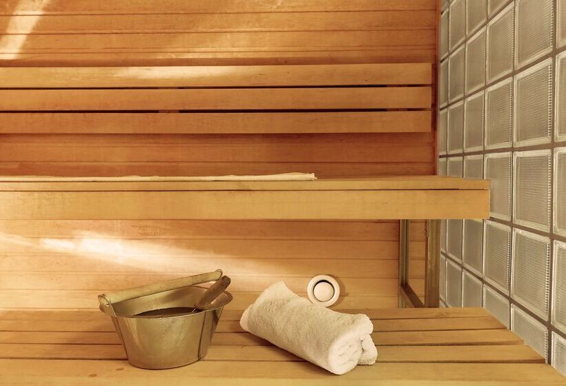 ホテル Scandic Grand Marina