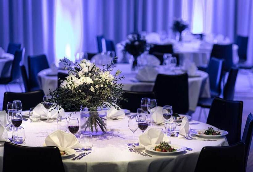 ホテル Scandic Grand Marina