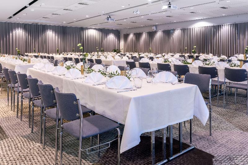 ホテル Scandic Grand Marina