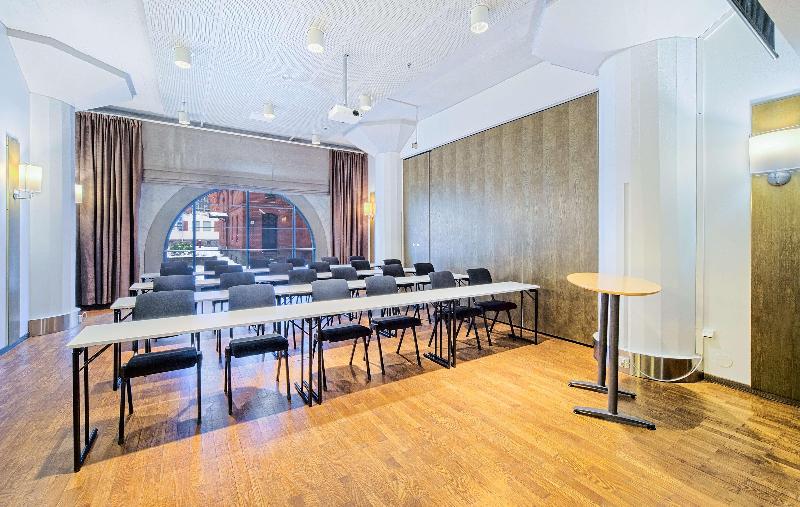 ホテル Scandic Grand Marina