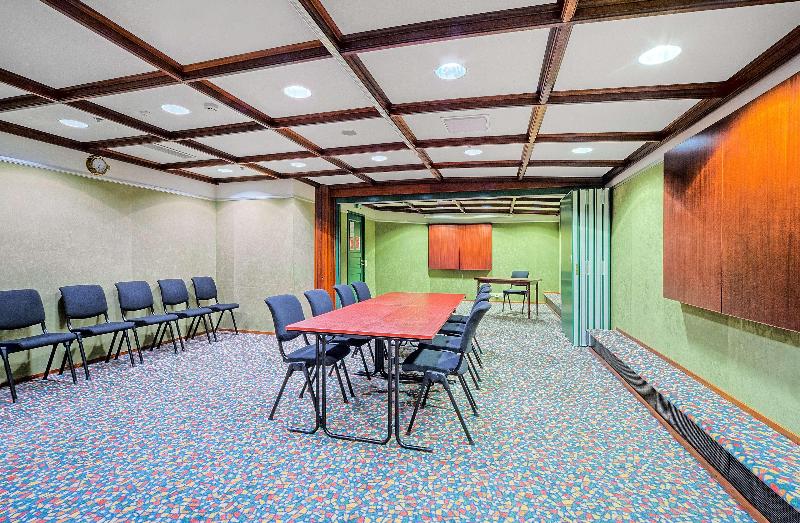 ホテル Scandic Grand Marina