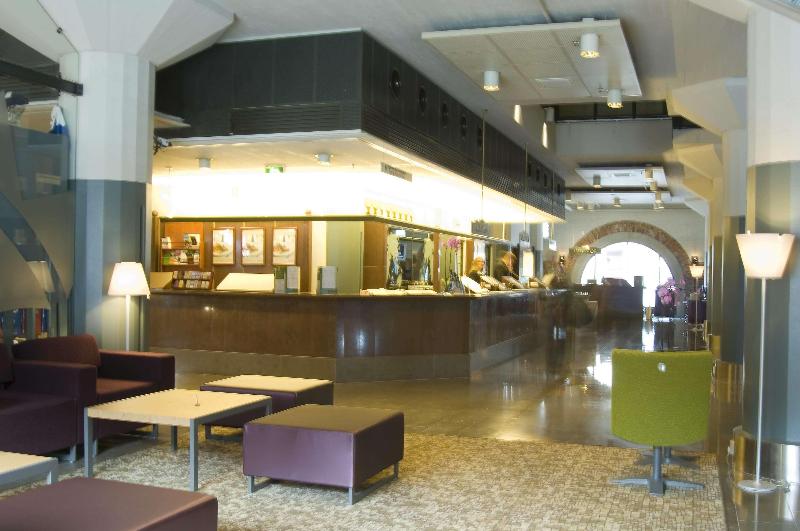 ホテル Scandic Grand Marina