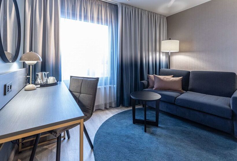 Отель Scandic Jyvaskyla Station