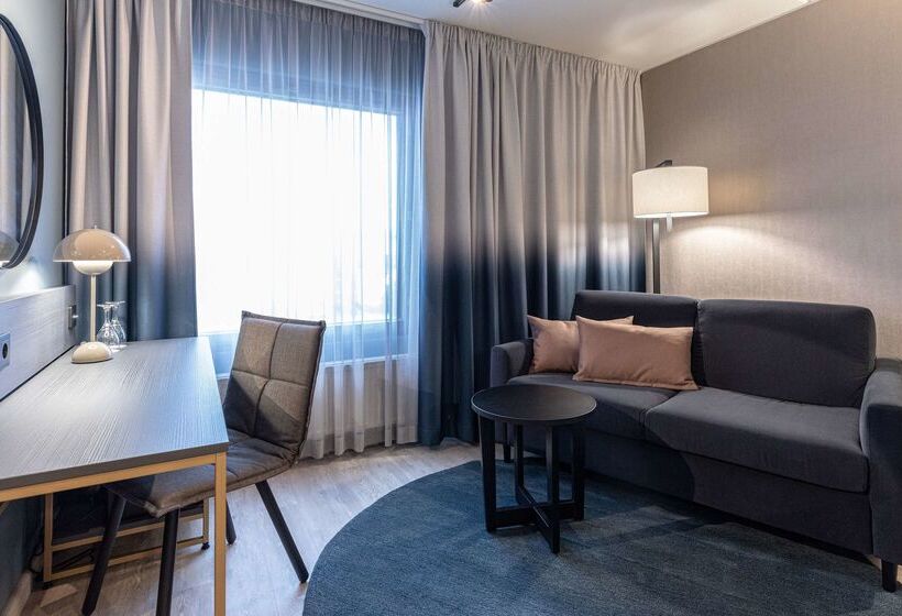 Отель Scandic Jyvaskyla Station