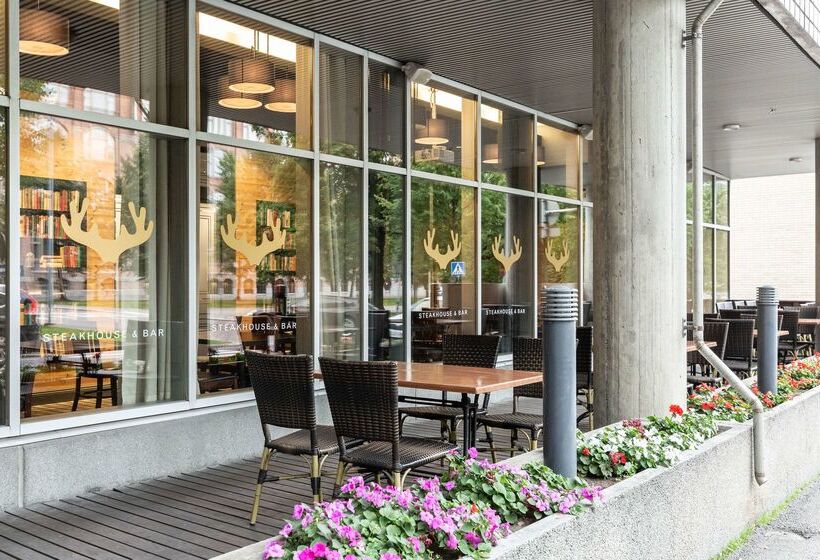 ホテル Scandic Tampere Hameenpuisto