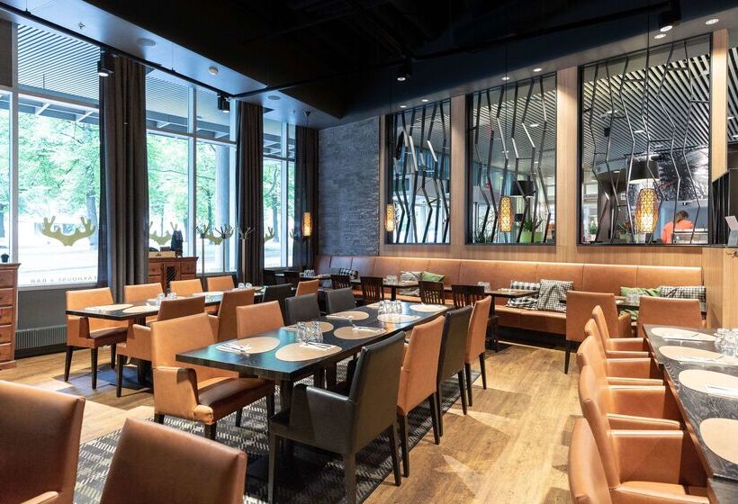 ホテル Scandic Tampere Hameenpuisto