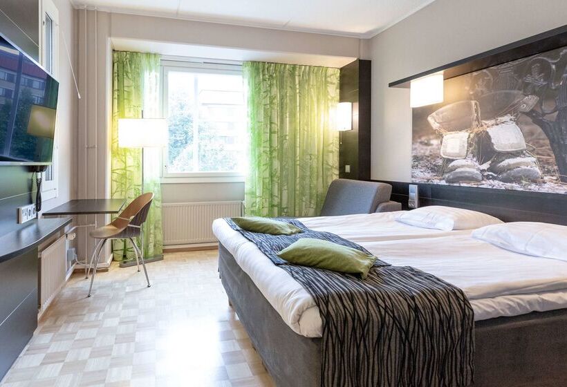 ホテル Scandic Tampere Hameenpuisto