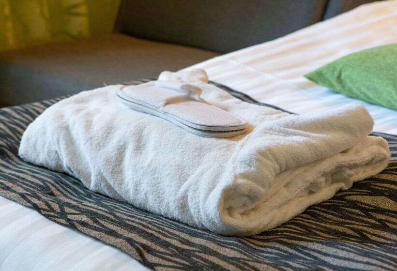 ホテル Scandic Tampere Hameenpuisto