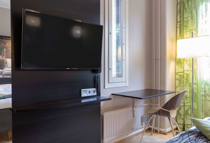 ホテル Scandic Tampere Hameenpuisto