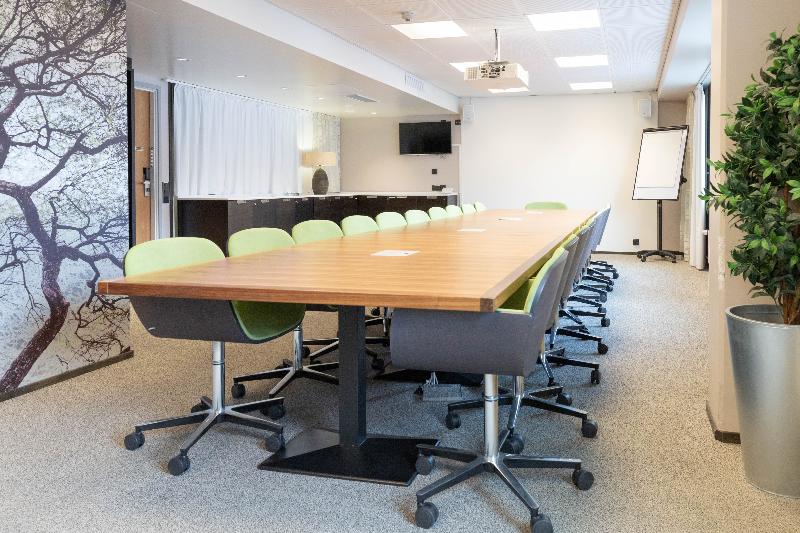 ホテル Scandic Tampere Hameenpuisto