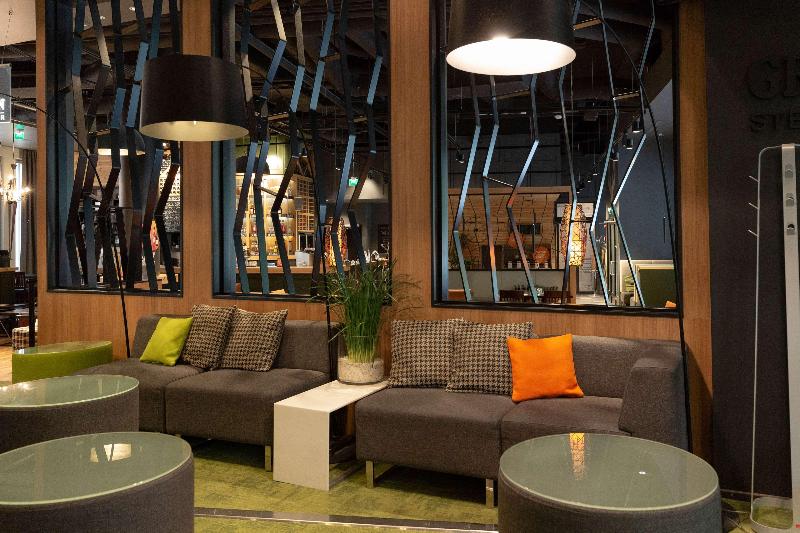 ホテル Scandic Tampere Hameenpuisto