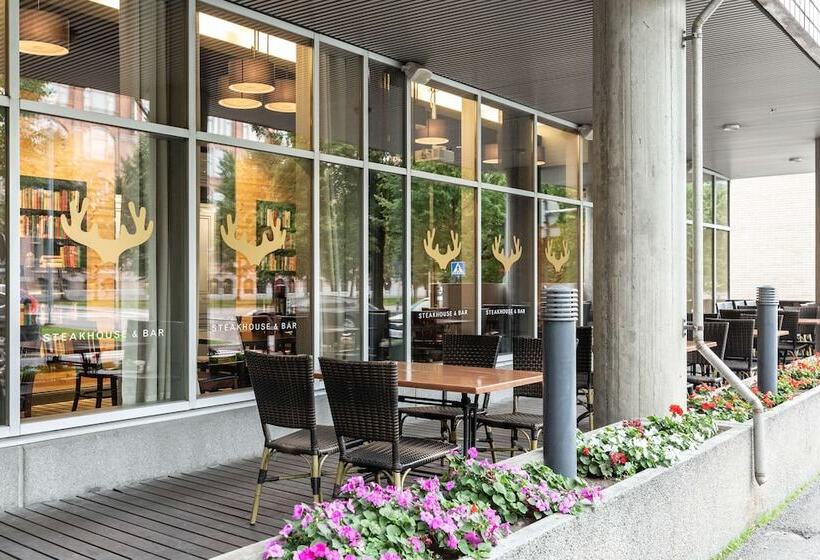 ホテル Scandic Tampere Hameenpuisto