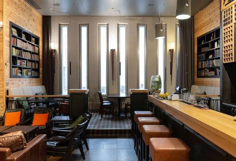 ホテル Scandic Tampere Hameenpuisto