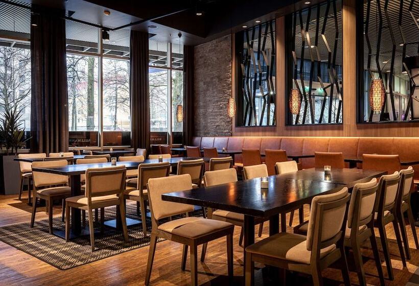 ホテル Scandic Tampere Hameenpuisto