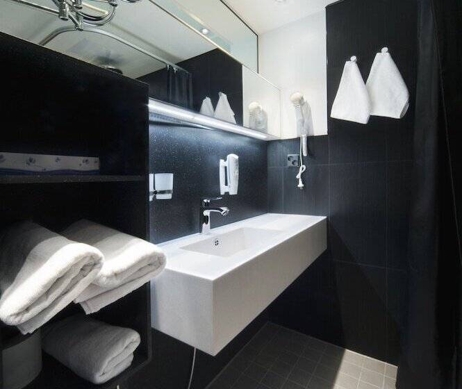 ホテル Scandic Tampere Hameenpuisto