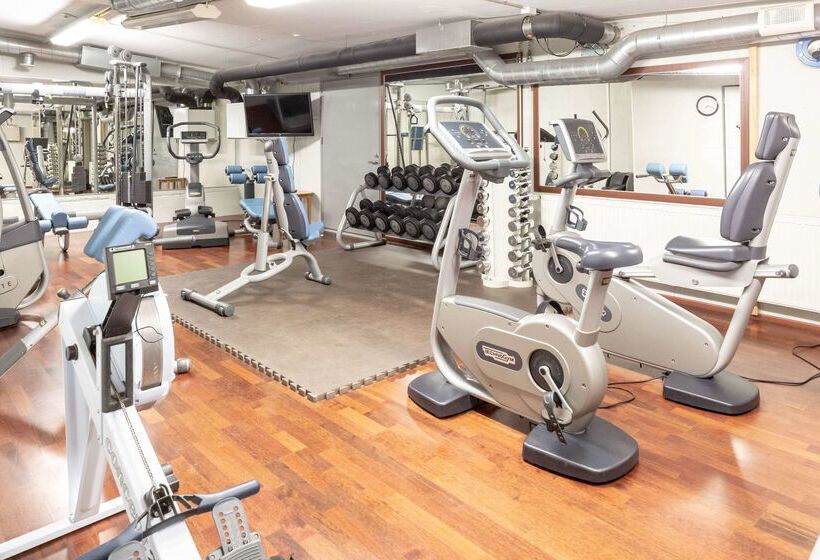 ホテル Scandic Tampere Koskipuisto