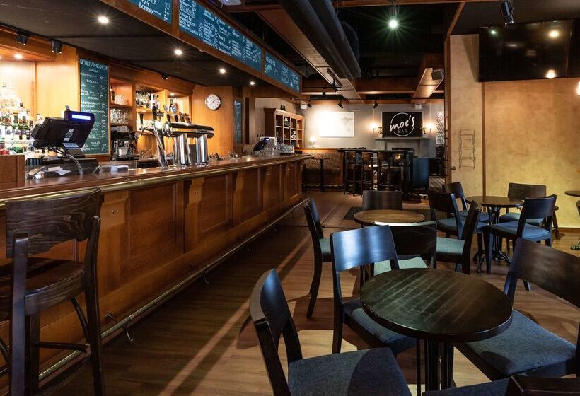 ホテル Scandic Tampere Koskipuisto