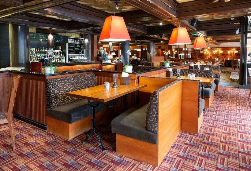 ホテル Scandic Tampere Koskipuisto